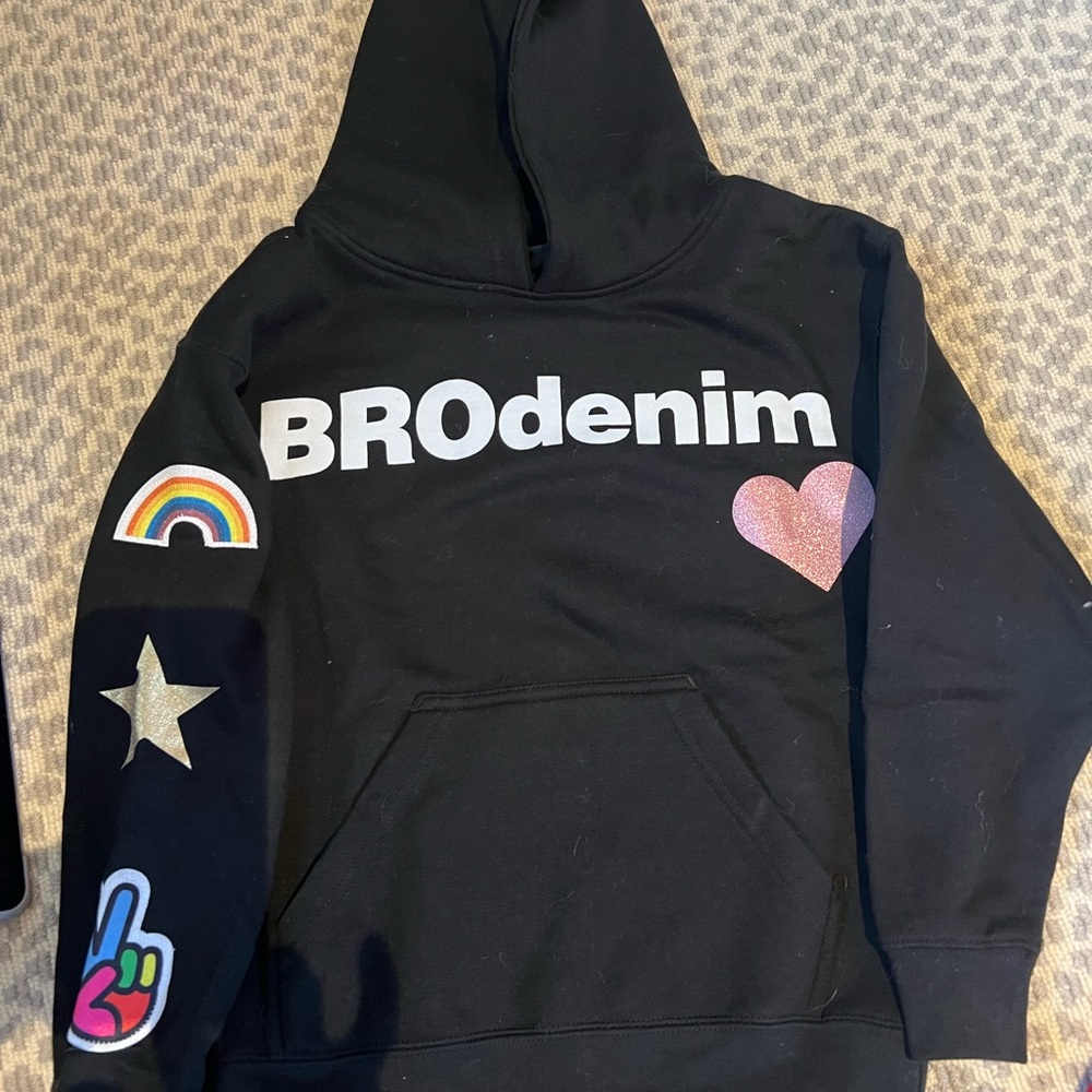 Brodenim girls sweater